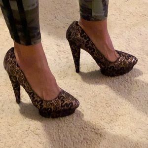 Colin Stuart (Victoria’s Secret) Heels